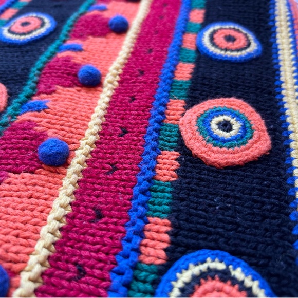 Vintage 90s Danier Textured Geometric Abstract Cropped Knit Sweater Small - Picture 4 of 4